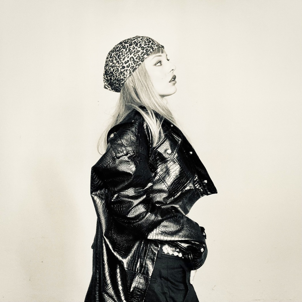 Sara Rikas D anes Single Reviews Album Of The Year sara-rikas-d-anes-single-reviews-album-of-the-year