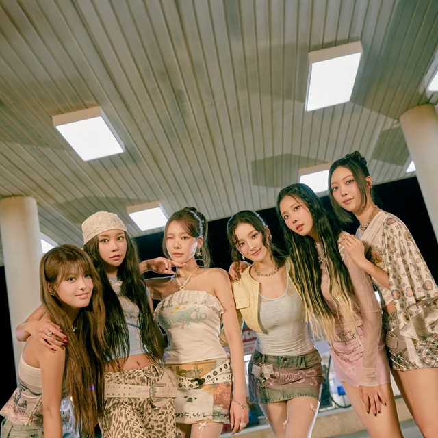 모모랜드 [MOMOLAND] Albums, Songs - Discography - Album of The Year