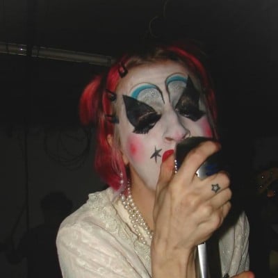 Iris Adam