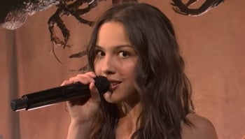 Olivia Rodrigo Performs &ldquo;drop dead&rdquo; and &ldquo;begged&rdquo; on SNL