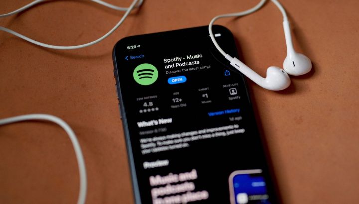 Spotify Launches Vertical Video Feed
